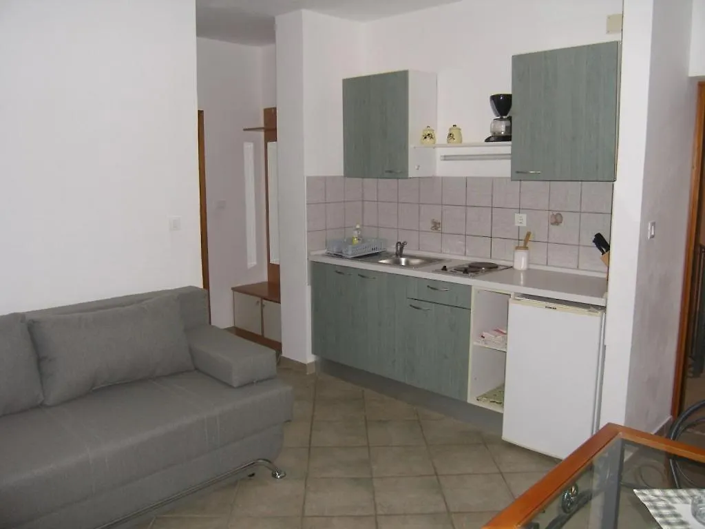 Apartment In Sukosan With Balcony, Air Conditioning, Wifi