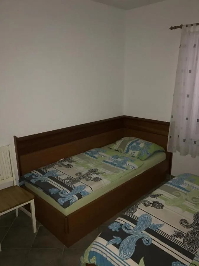 Apartment In Sukosan With Balcony, Air Conditioning, Wifi 0*,